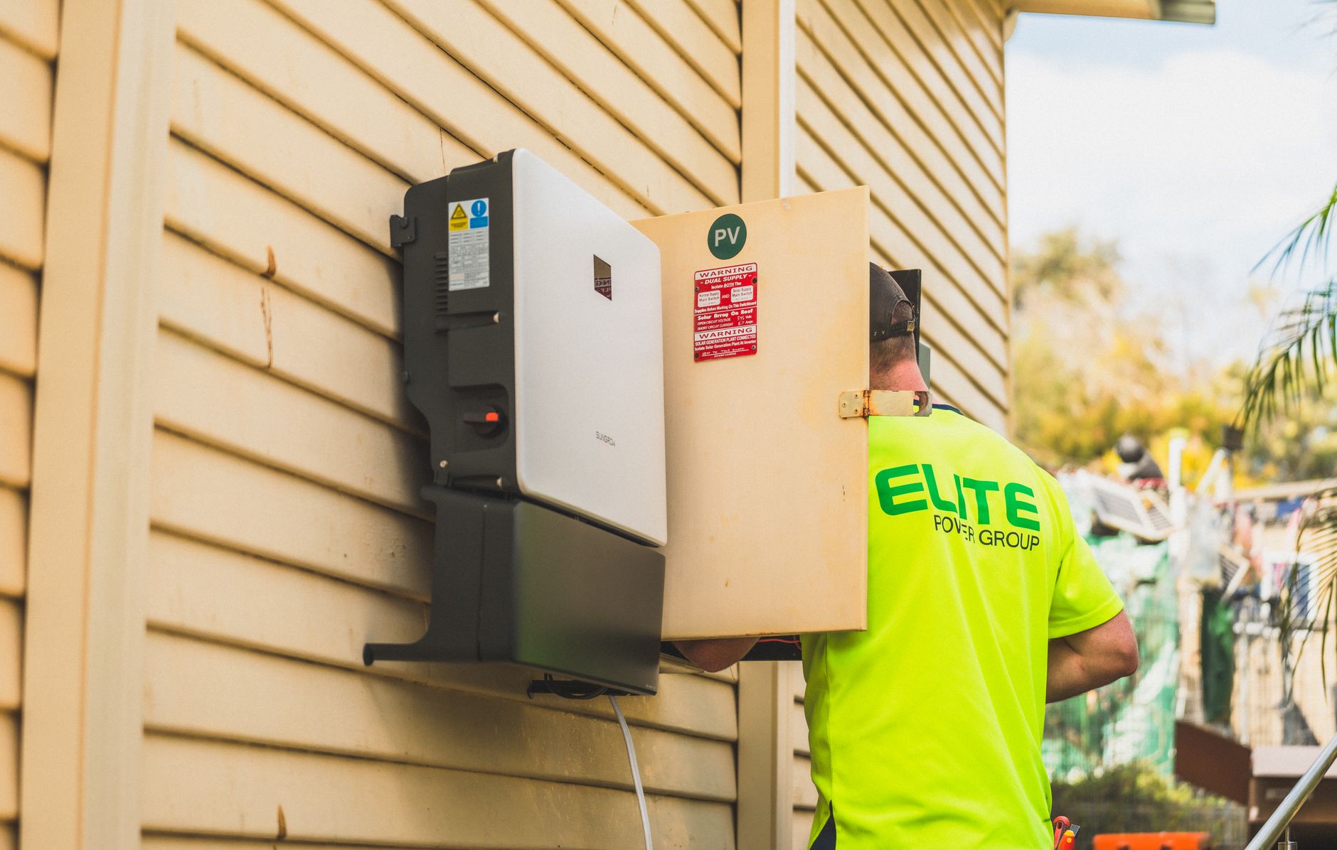 Solar Inverter Types UK: String, Microinverter or Optimiser?