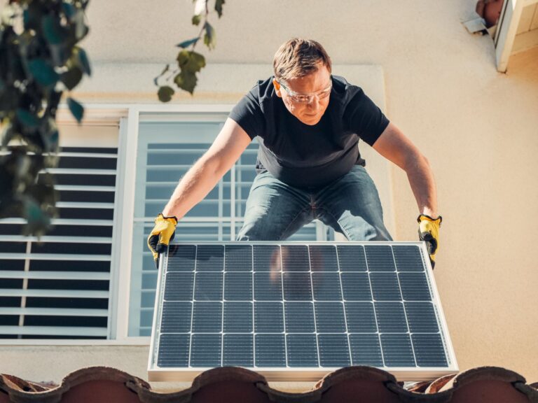 solar panel costs uk