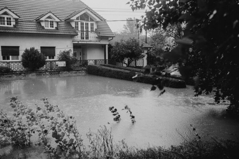 solar panels flood risk uk