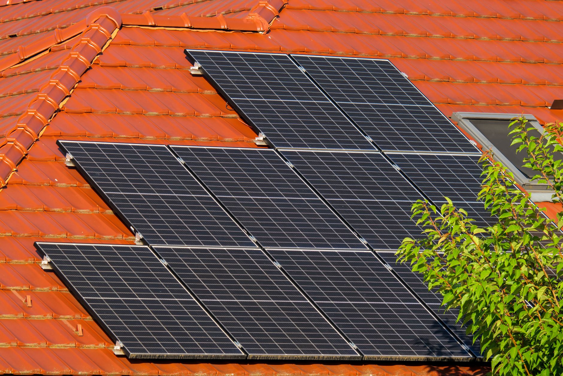 Solar Panels for HMOs: What Landlords Need to Know